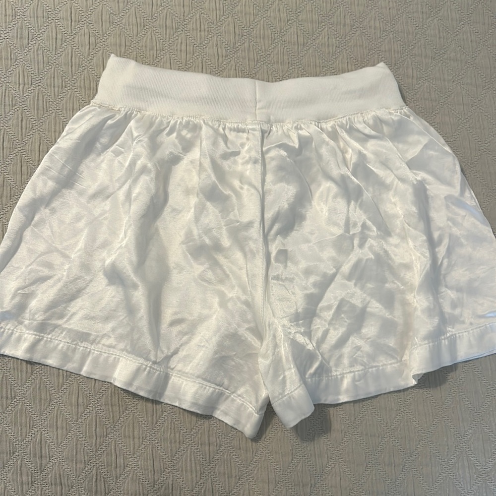 PJ Harlow Mikel shorts - Picture 2 of 3